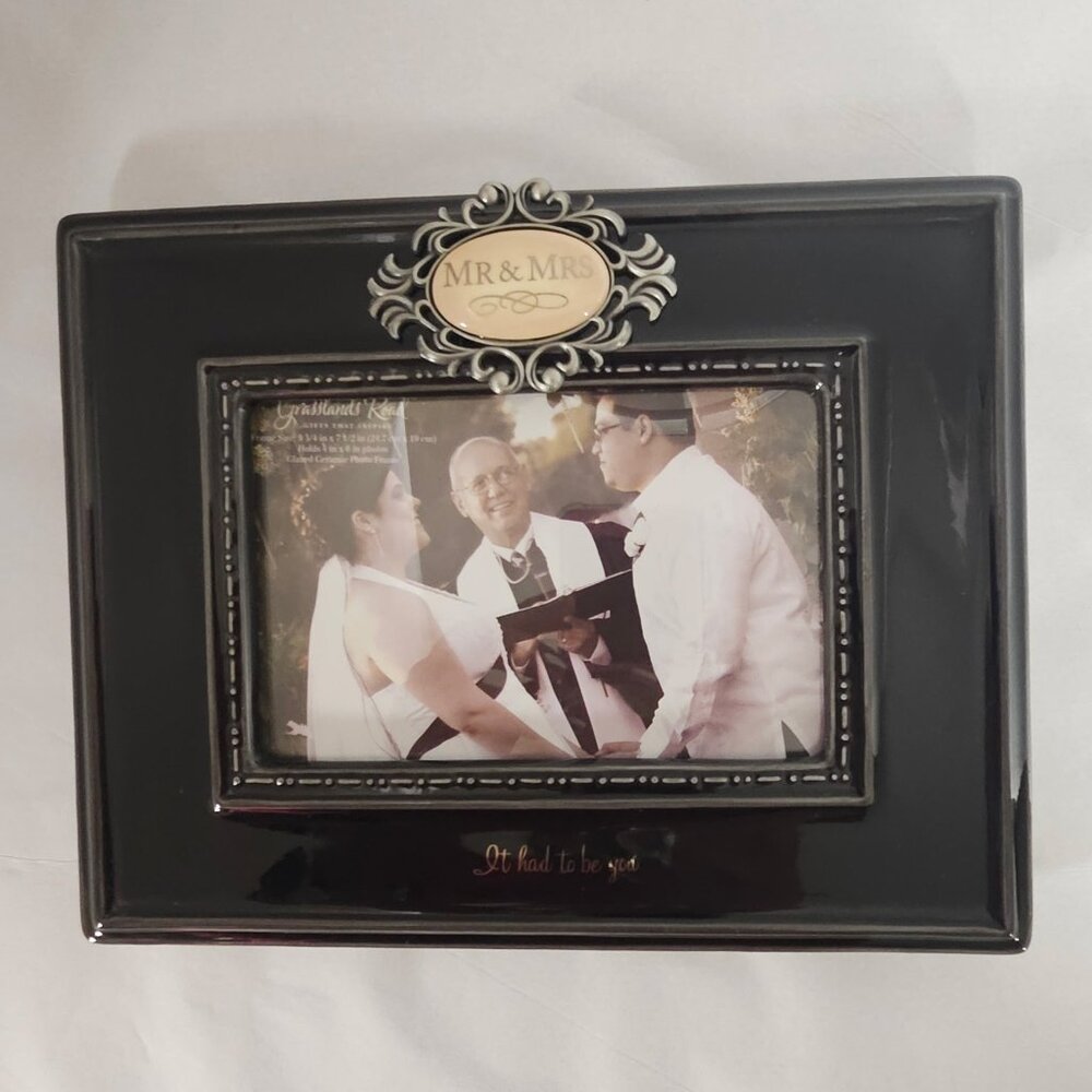 Grassland Road Elegant Glossy Black Ceramic Mr And Mrs Wedding Picture Frame